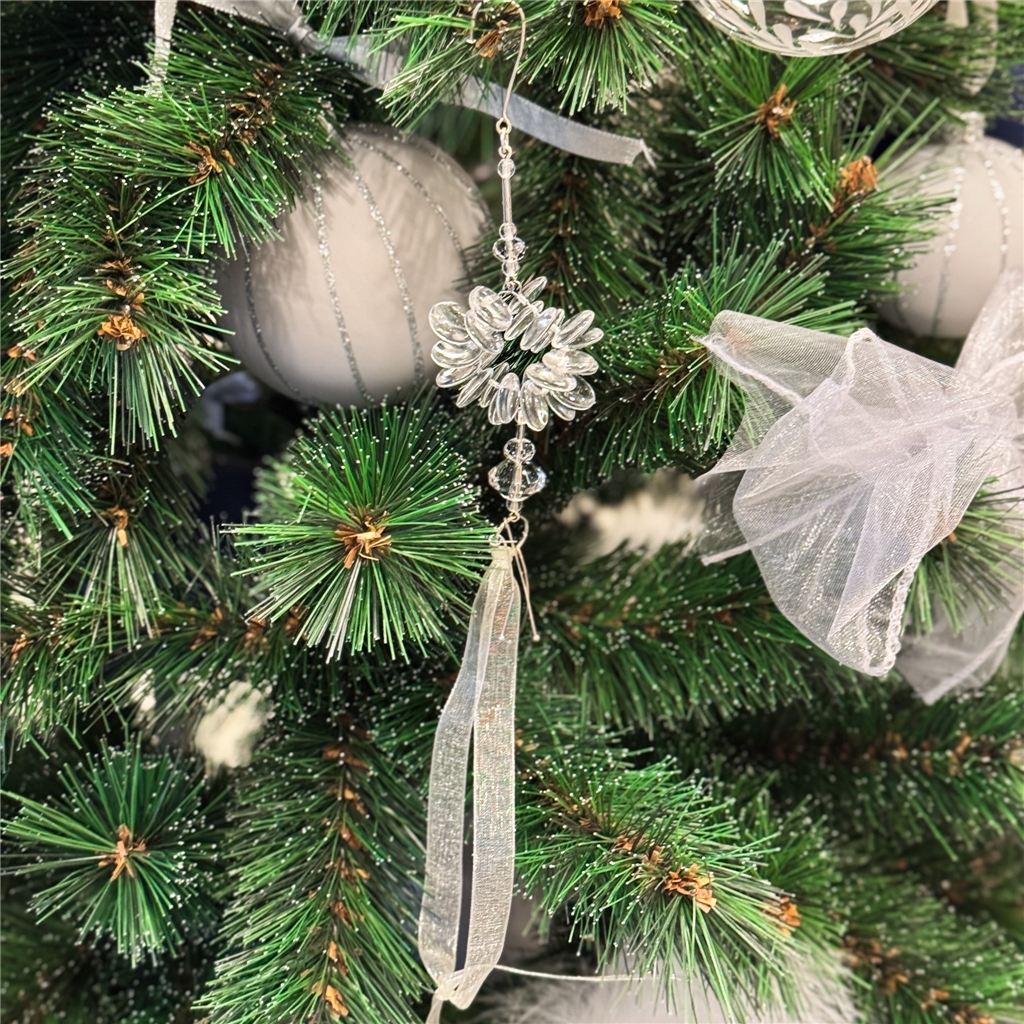 Šperk nejen na stromeček čirý (Design Petra Lorenc x Decor by Glassor)