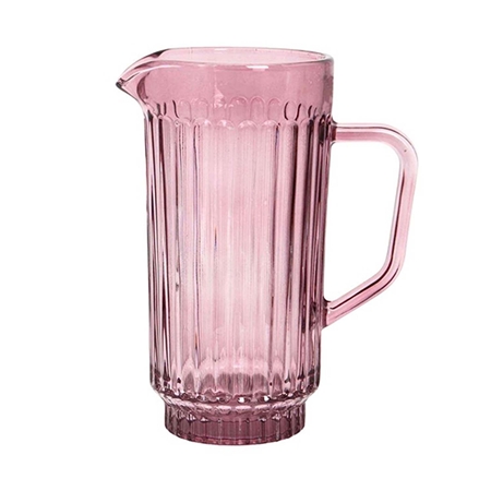 Sklenená karafa na vodu v ružovej farbe